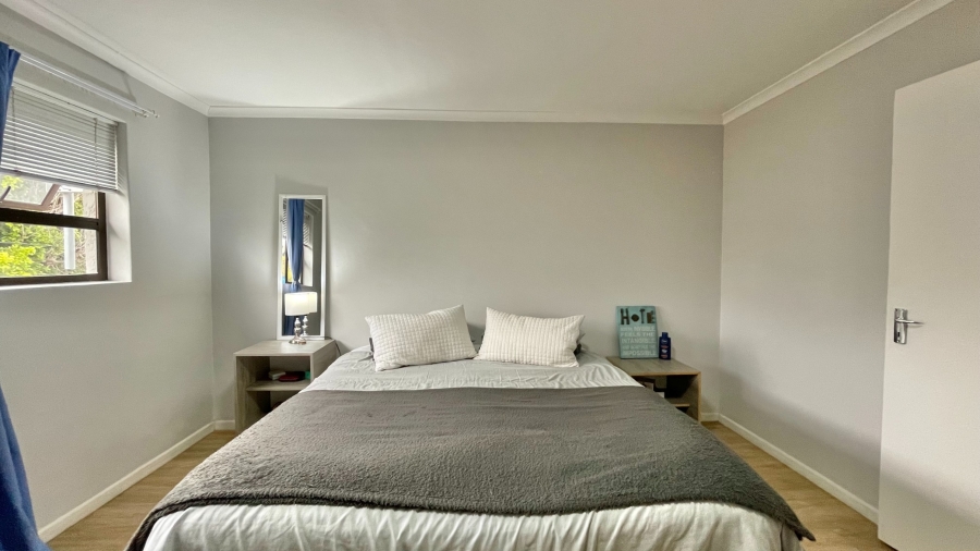 5 Bedroom Property for Sale in Lochnerhof Western Cape